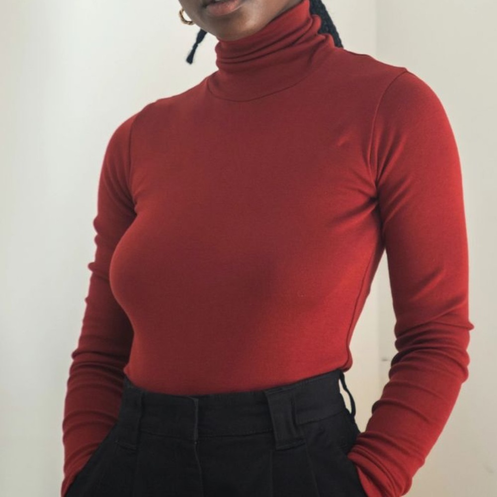 KOTN Red Fitted Turtleneck